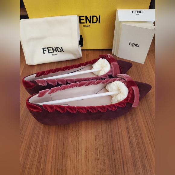 $700 New in Box 100% Authentic Women's Fendi Ballerina Flats Suede Red/Pink - Picture 2 of 11